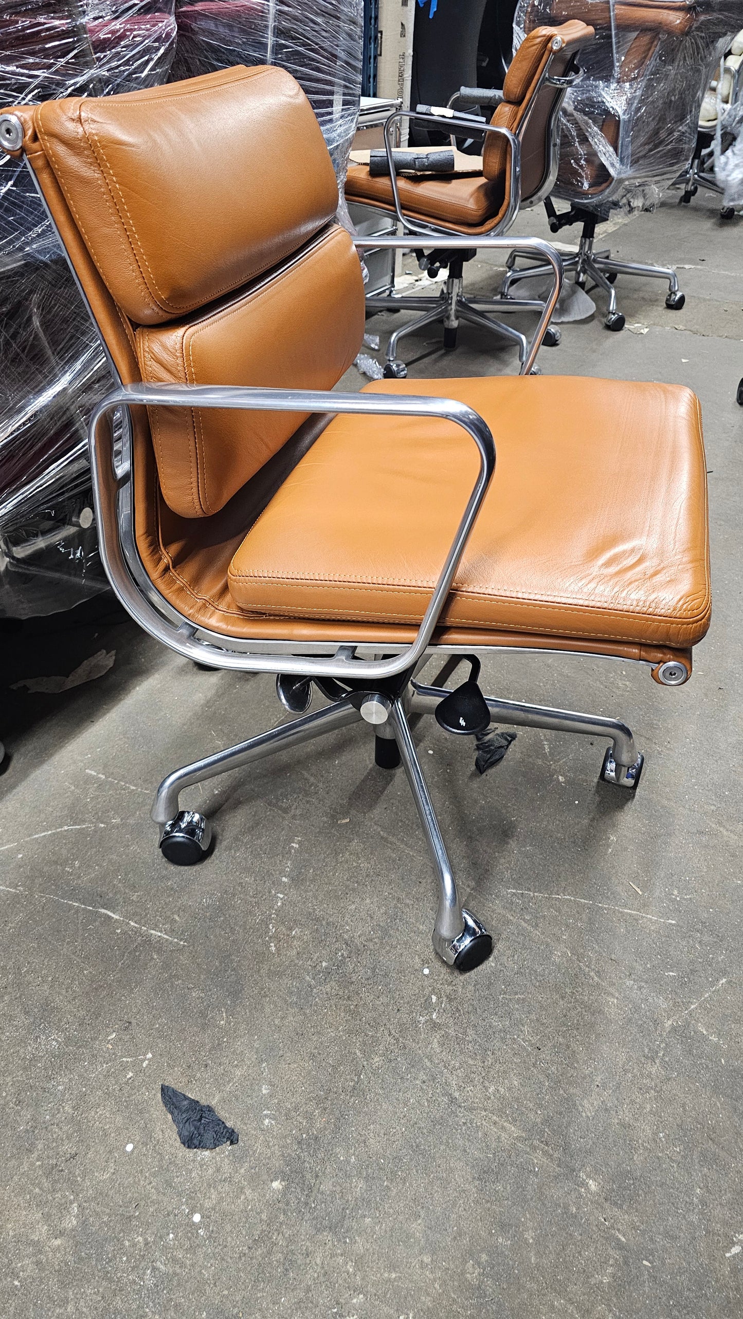 Herman Miller Eames Soft Pad Management Chair in Camel Brown Leather with Pneumatic Lift, EA435