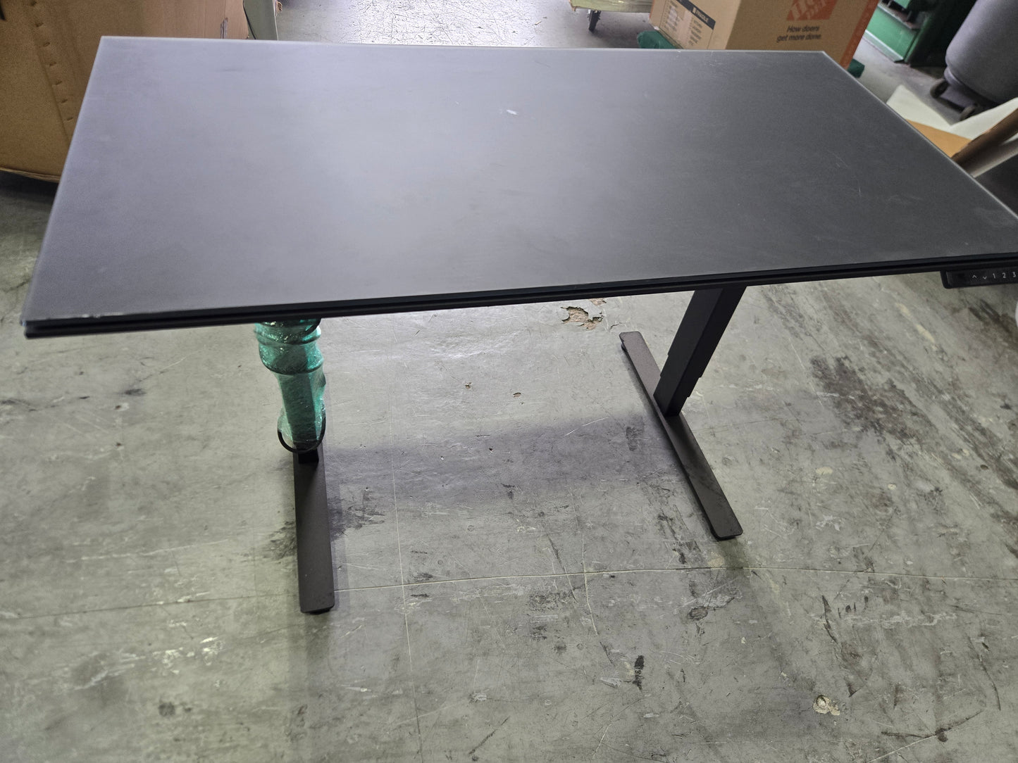BDI 6650 Stance 48-in Electric Sit-Stand Desk with Glass Top (Noticeable Wear)
