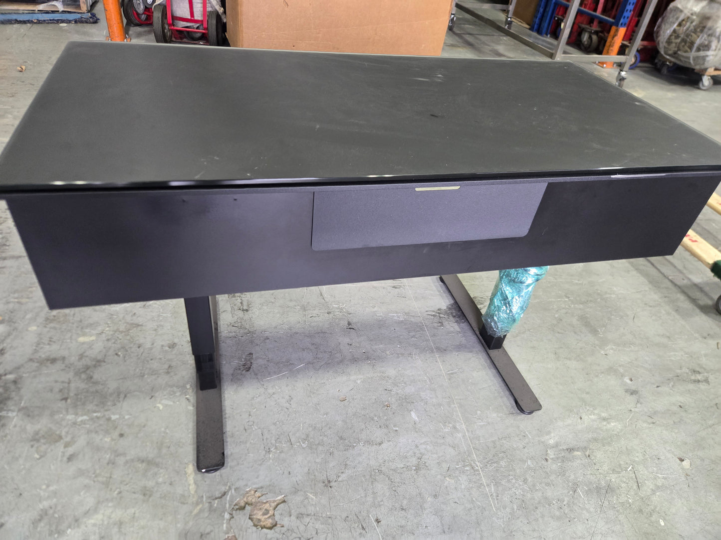 BDI 6650 Stance 48-in Electric Sit-Stand Desk with Glass Top (Noticeable Wear)