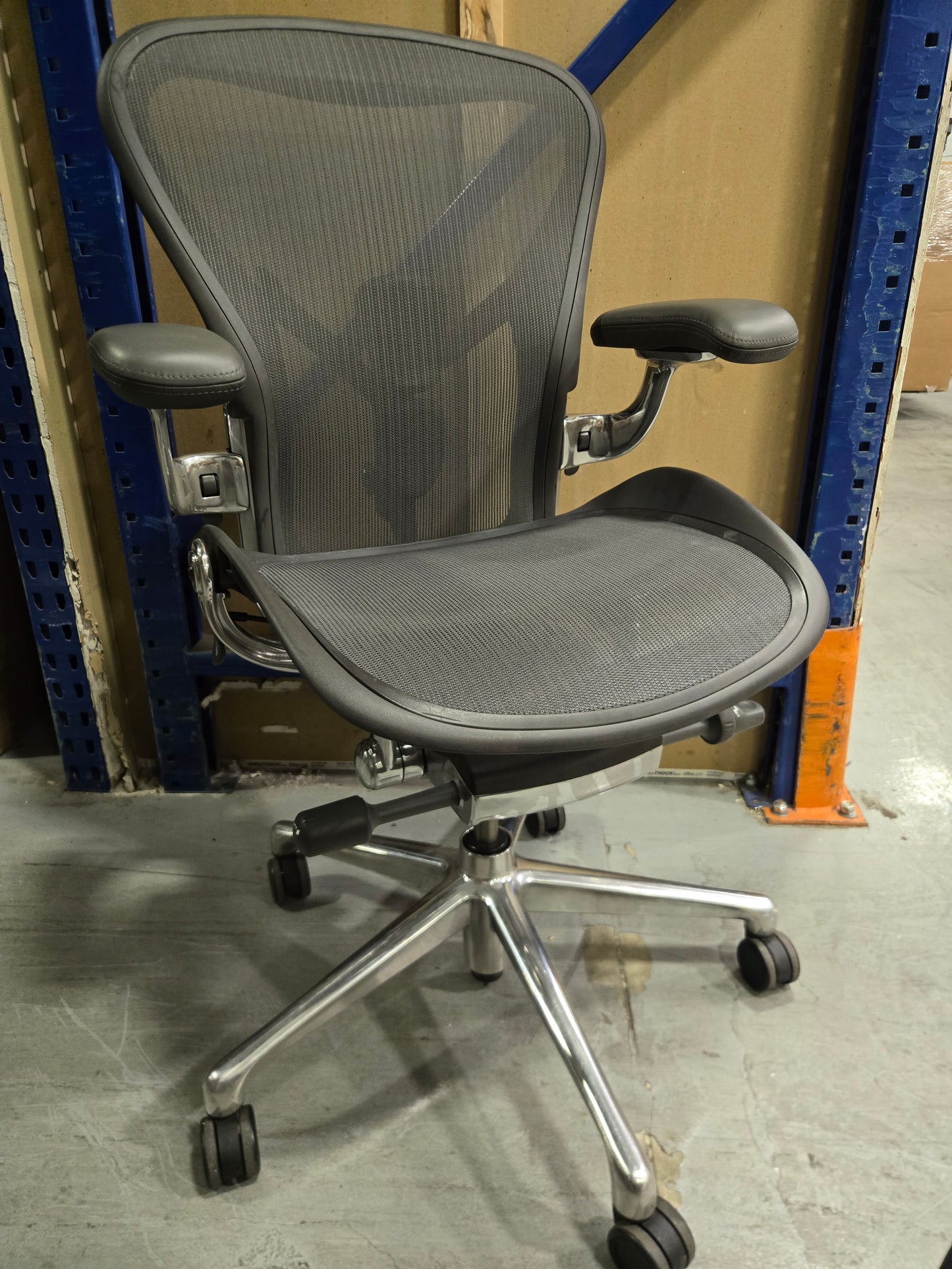 Herman Miller Executive Remastered Aeron Chair, Size B, in Graphite with Aluminum Base, Posturefit SL and Leather Armpads