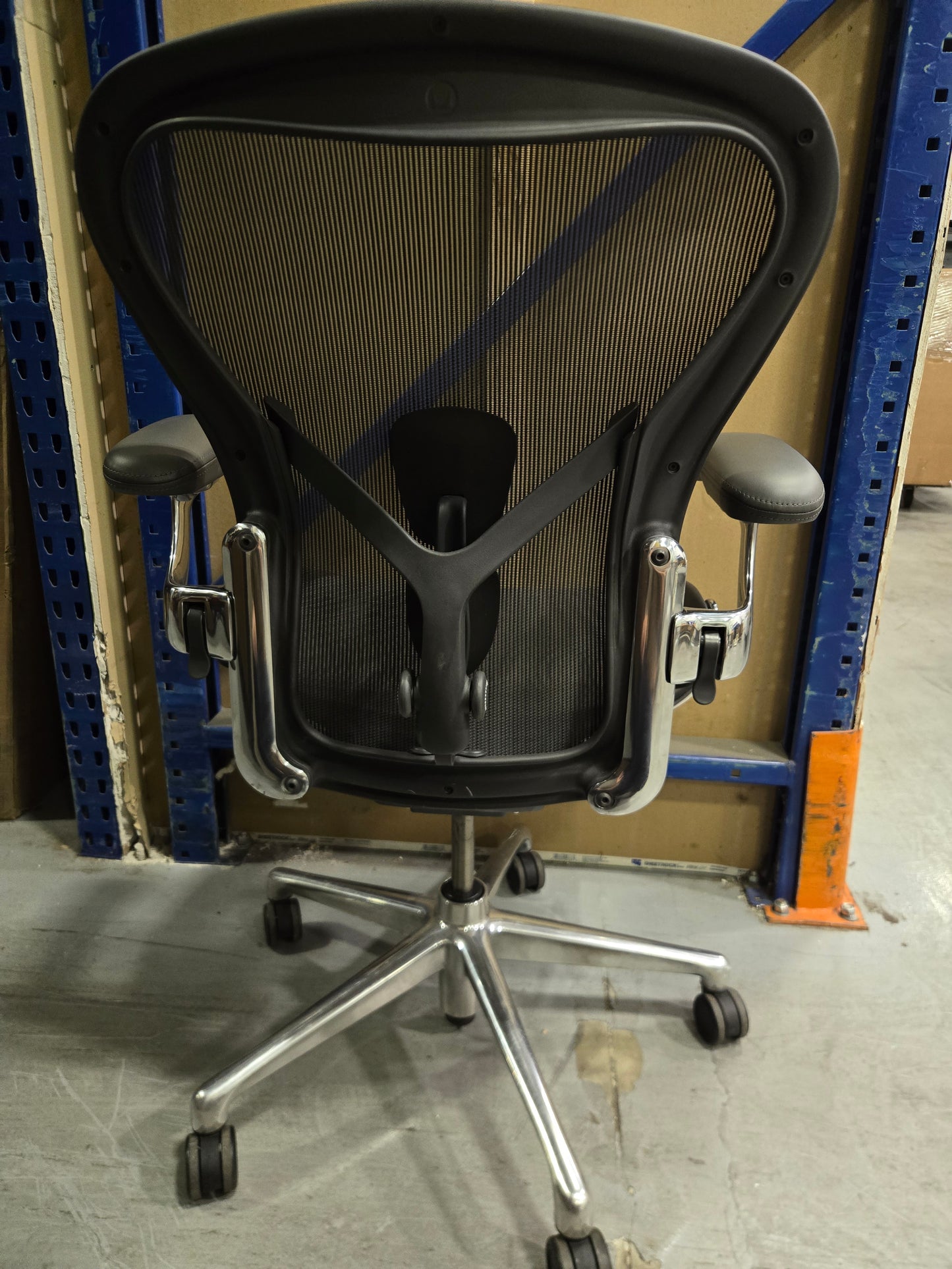 Herman Miller Executive Remastered Aeron Chair, Size B, in Graphite with Aluminum Base, Posturefit SL and Leather Armpads