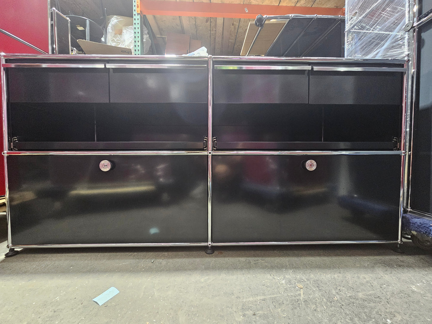 USM Haller 2x2 Cabinet with 2 Drawers, 4 Compact Drawers and 2 Pull-Out Shelves in Black