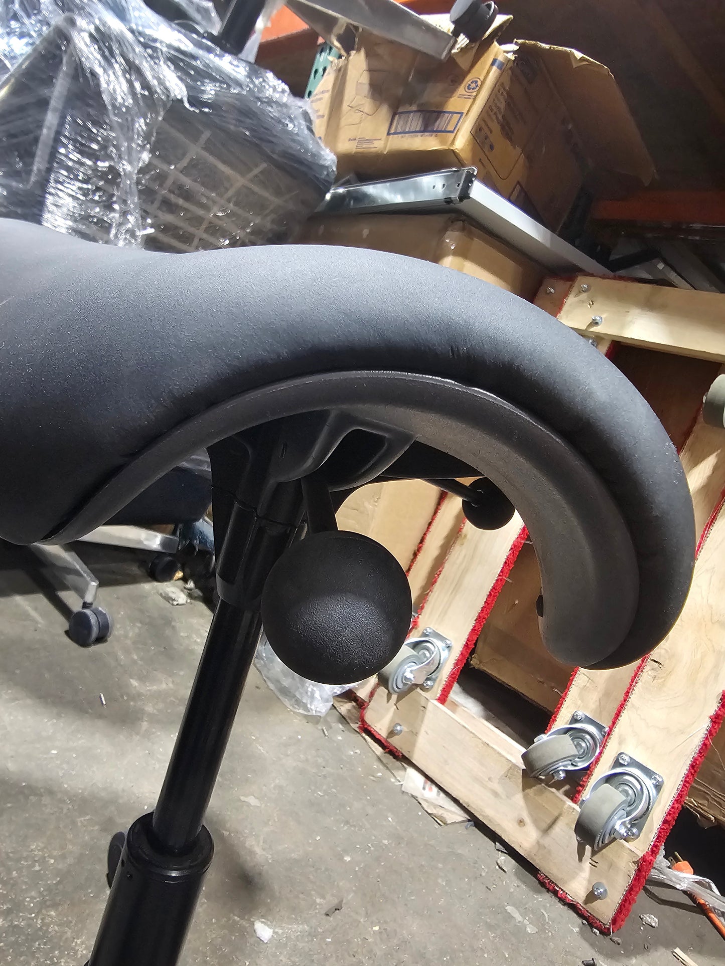 Humanscale Saddle Stool