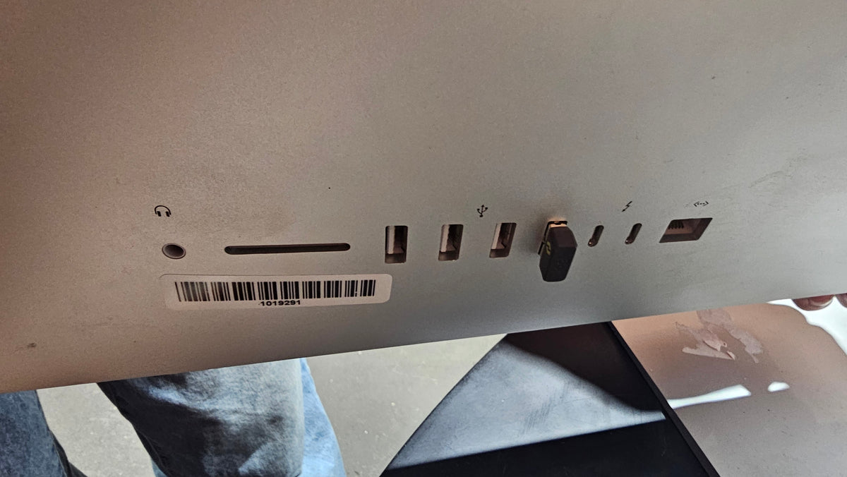 Apple iMac 27-in, Model A2115