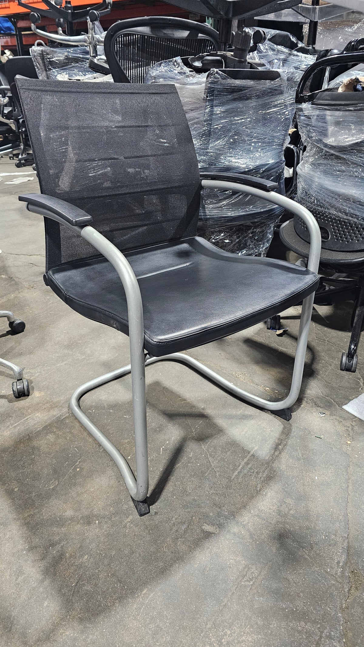 Knoll Open Up Guest Chair