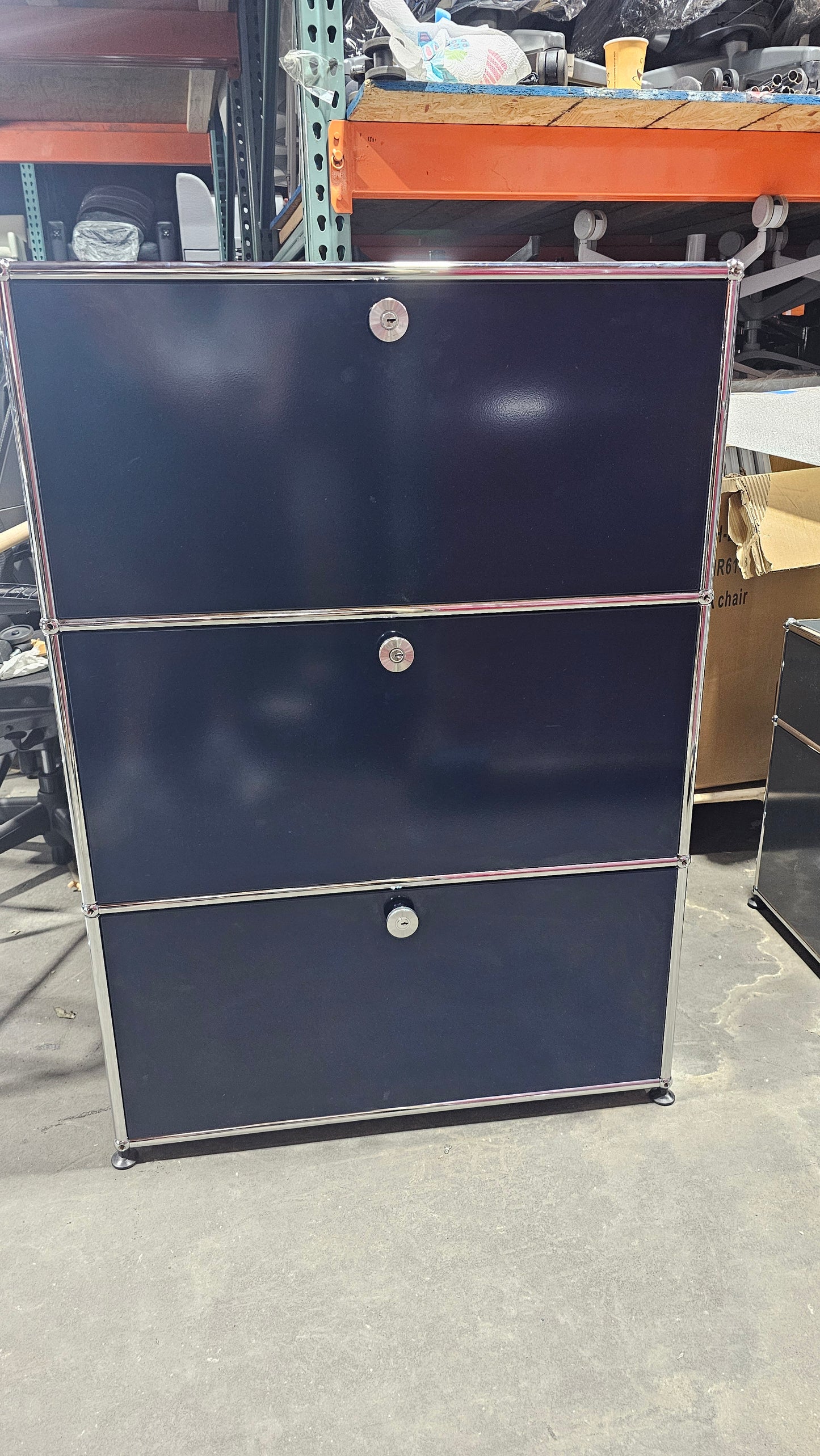 USM Haller Cabinet 1x3 with 1 Door and 2 Drawers + Inserts in Steel Blue