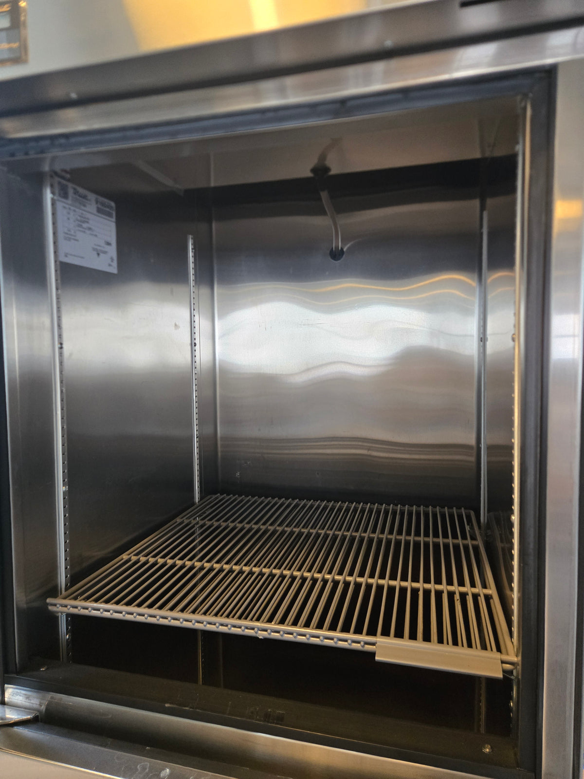 True TS-23-1-G-1 Refrigerator