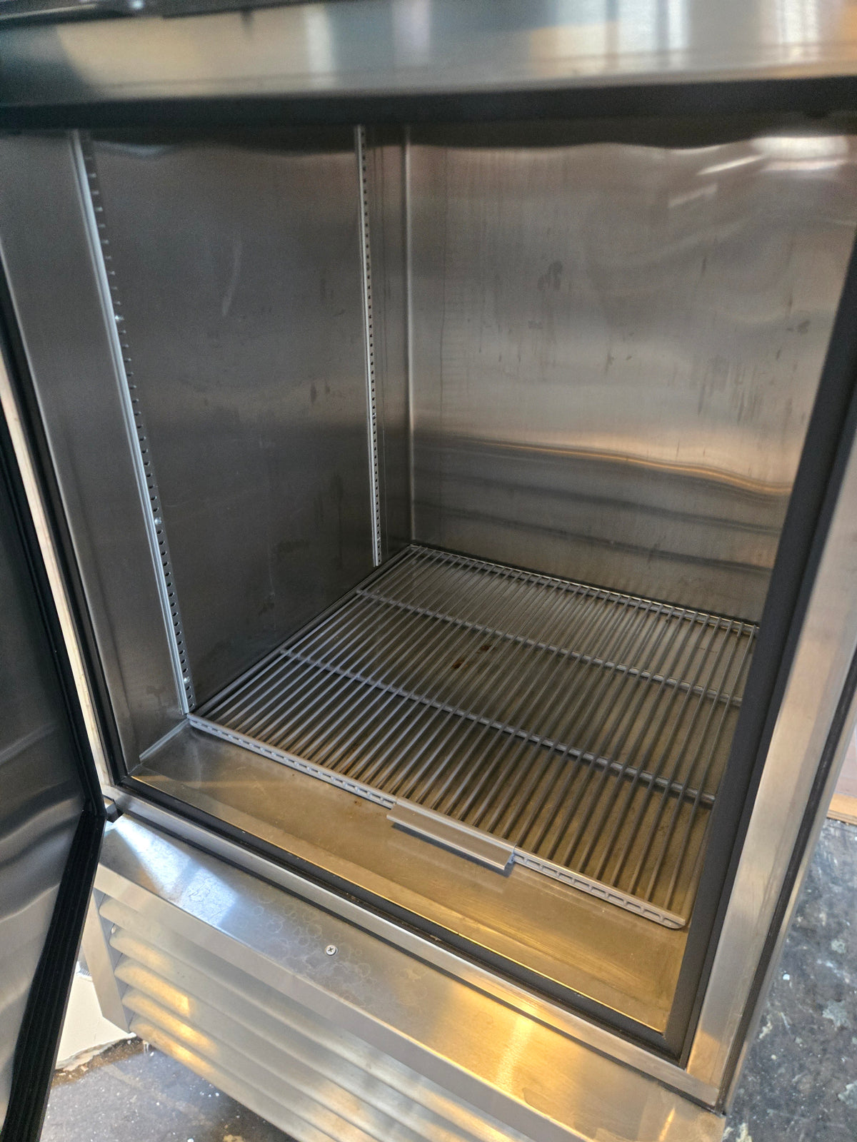 Perlick HP24RS-3-3R Refrigerator with Right-Hinged Door
