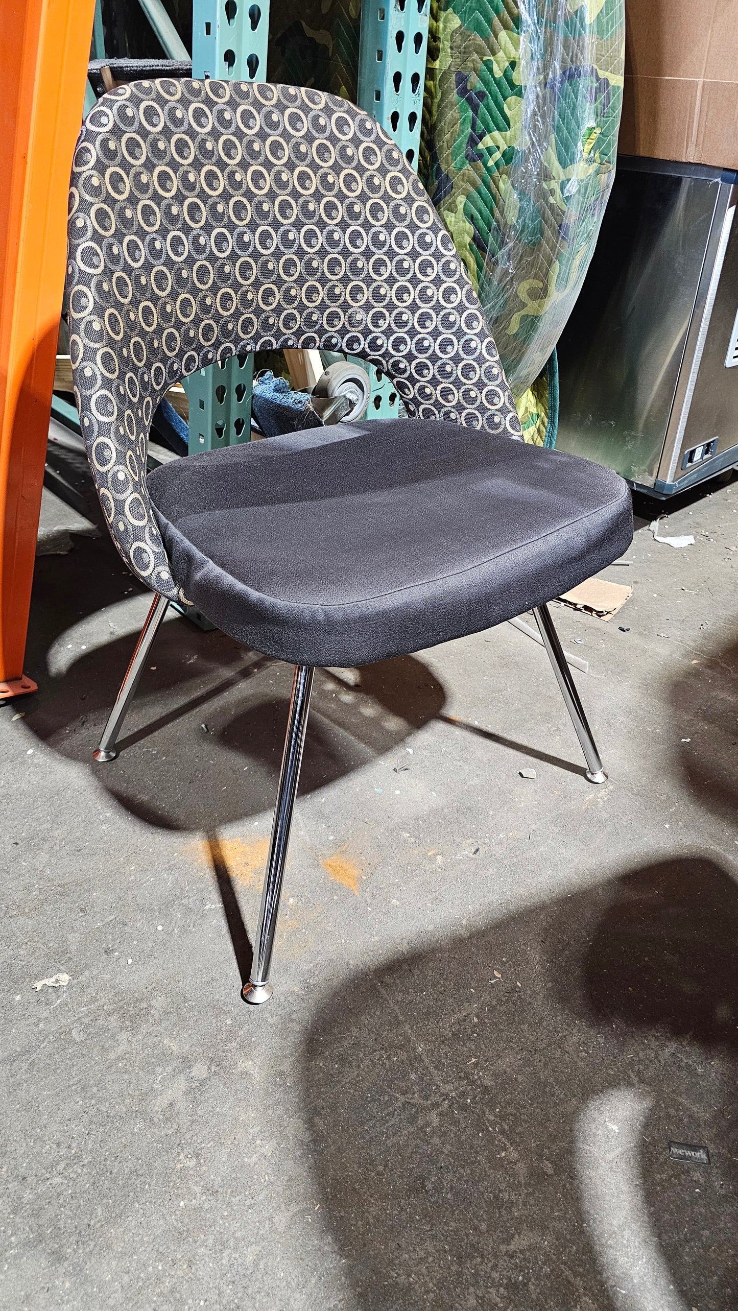 Knoll Saarinen Executive Side Chair in Patterned Fabric