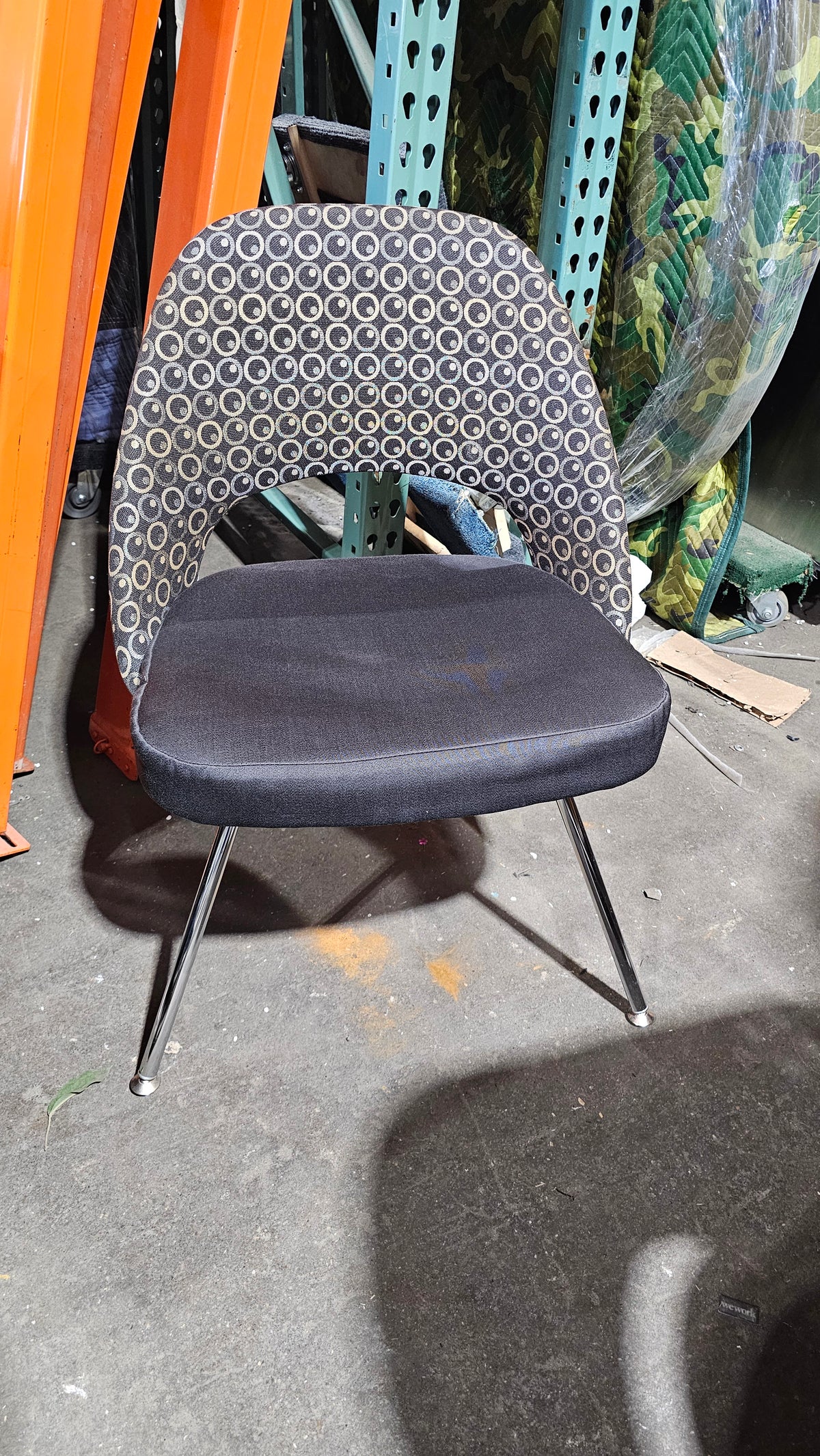 Knoll Saarinen Executive Side Chair in Patterned Fabric