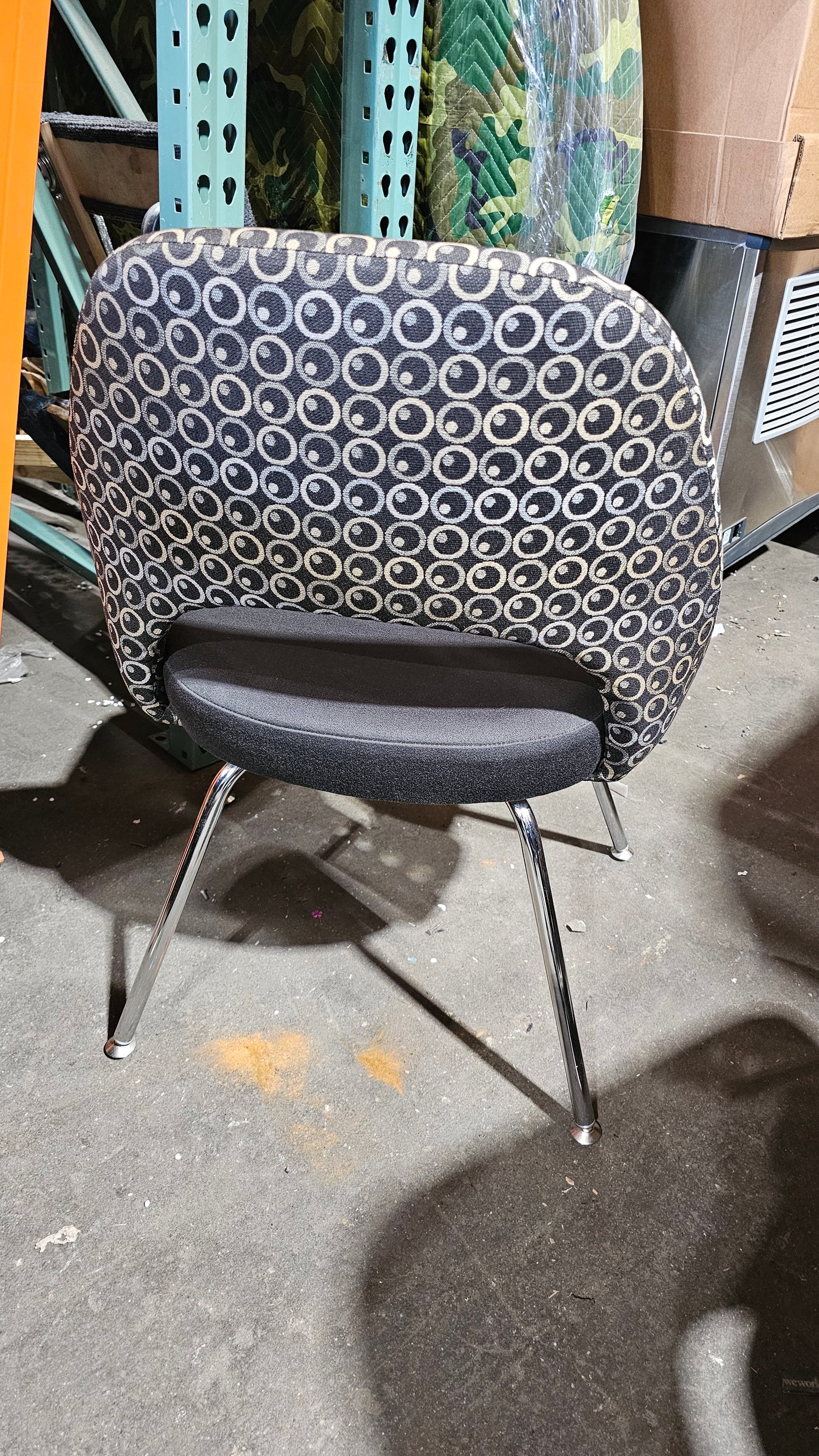 Knoll Saarinen Executive Side Chair in Patterned Fabric