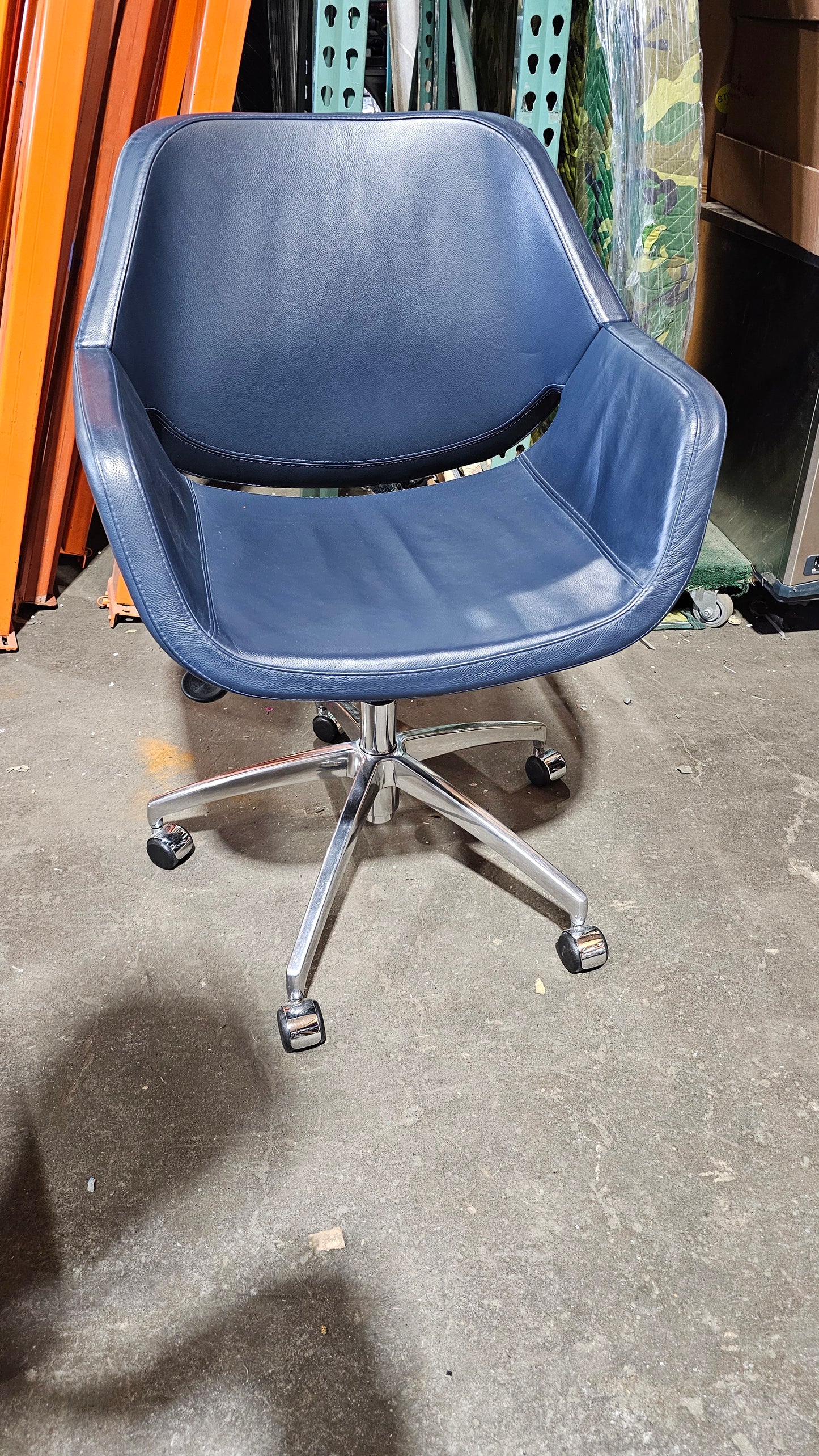 Artifort Gap Chair in Blue Leather