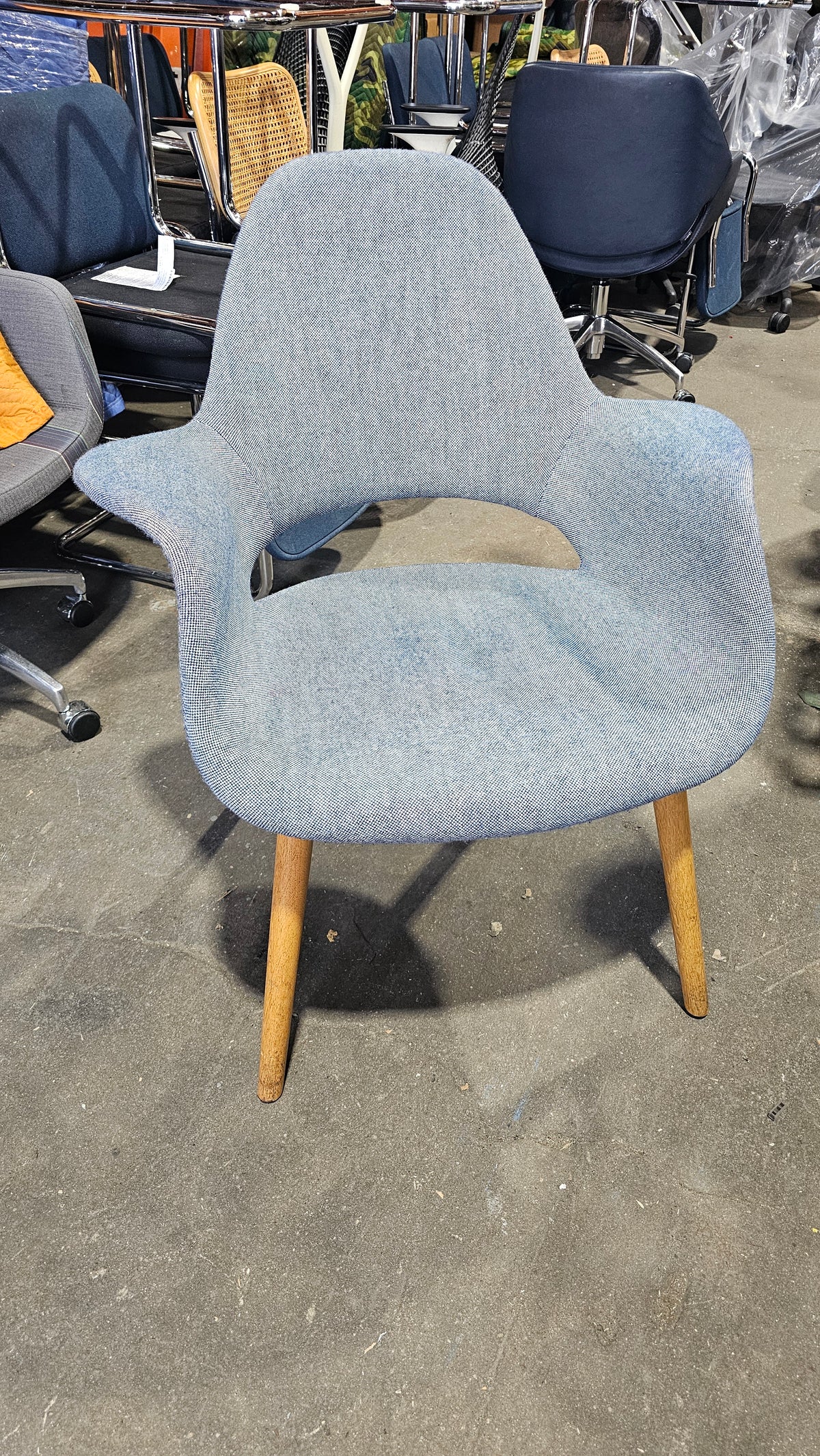Vitra Organic Lounge Chair in Blue (Noticeable Wear)