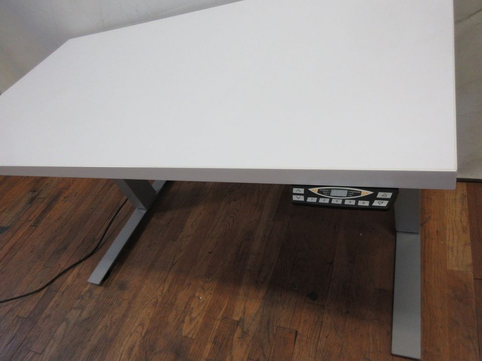 HPL Electric Sit-Stand Desk - Bygone Icons