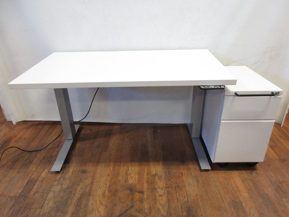 HPL Electric Sit-Stand Desk - Bygone Icons