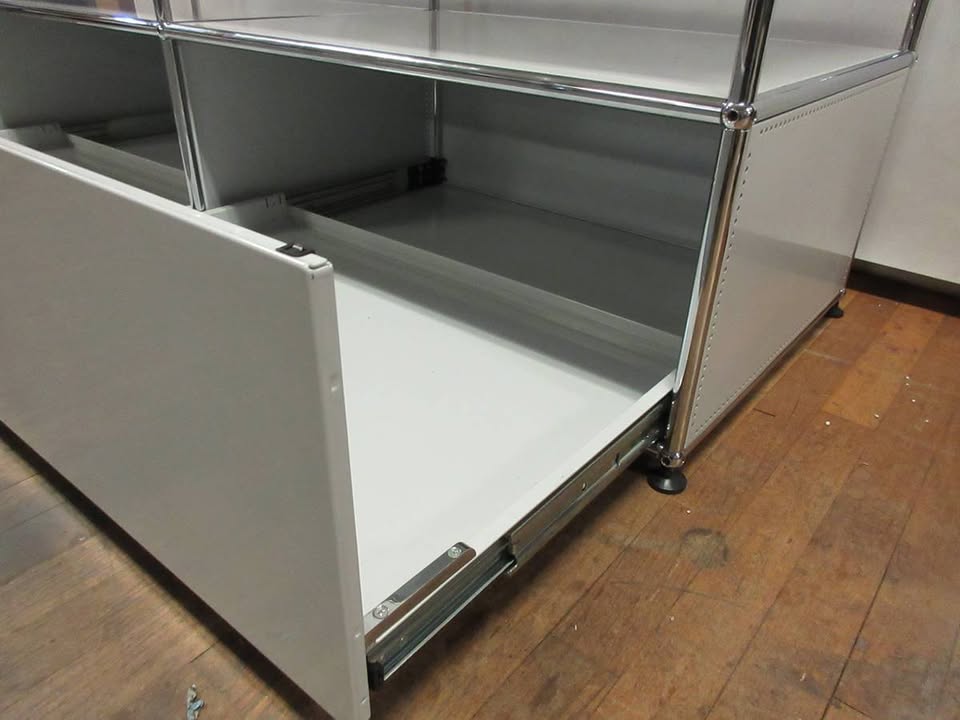 USM Haller Cabinet 2x2 with 2 Open Shelves & 2 Drawers Below in Light Grey