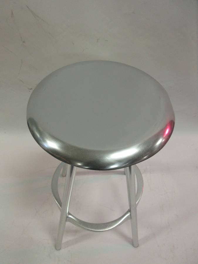 Knoll Amat-3 Twist Aluminum Bar Stool - Bygone Icons