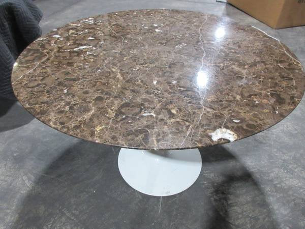 Knoll Eero Saarinen Round Marble Dining Table, 42-in - Bygone Icons