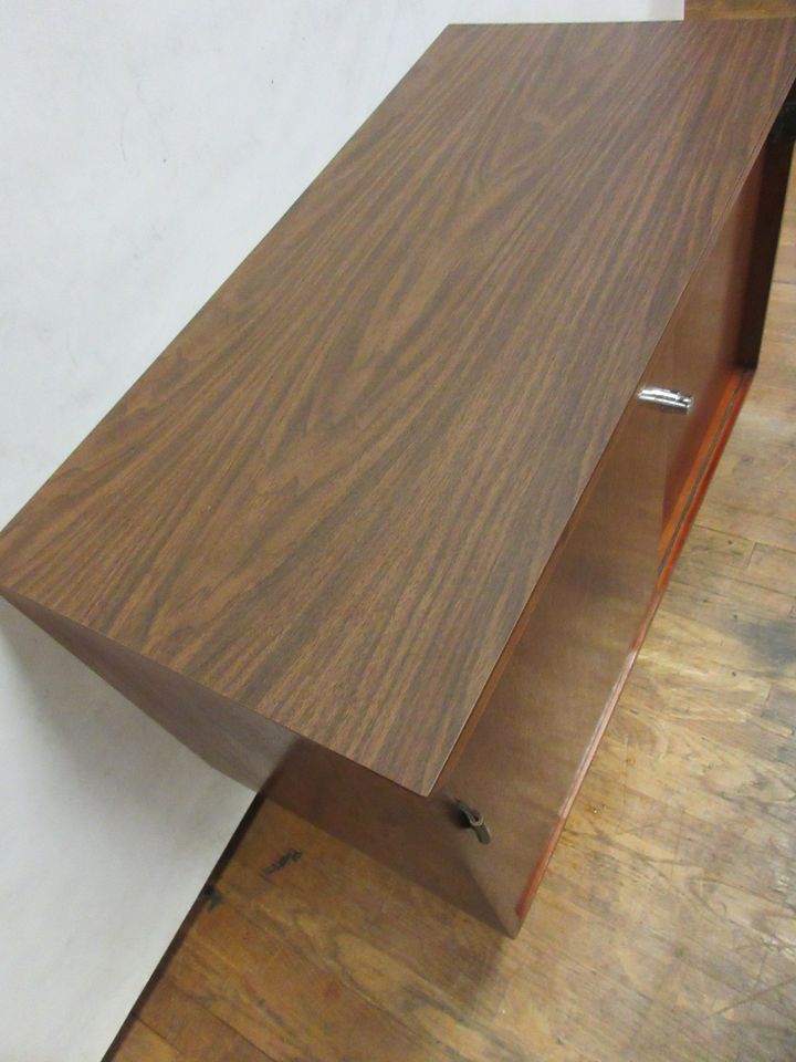 Florence Knoll Console Credenza, 3', in Walnut (Original) - Bygone Icons