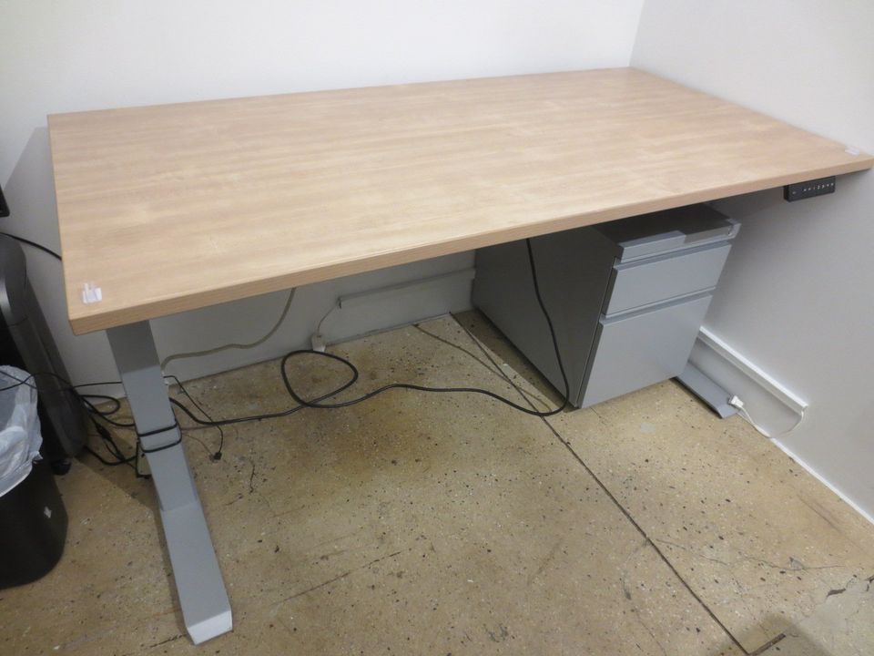 Steelcase AMQ Active Pro Electric Sit-Stand Desk, 5-ft - Bygone Icons