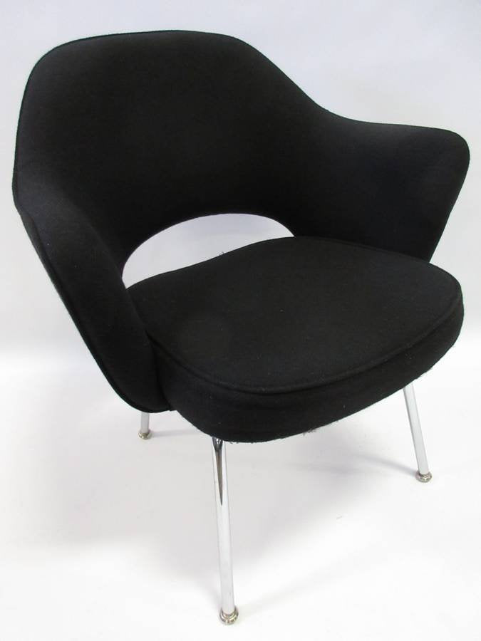 Knoll Saarinen Executive Armchair in Black Fabric