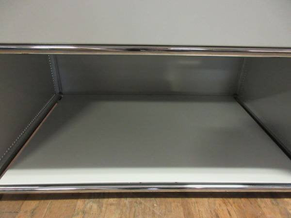USM Haller Cabinet 2x2 with 2 Drawers & 2 Shelves in Light Grey
