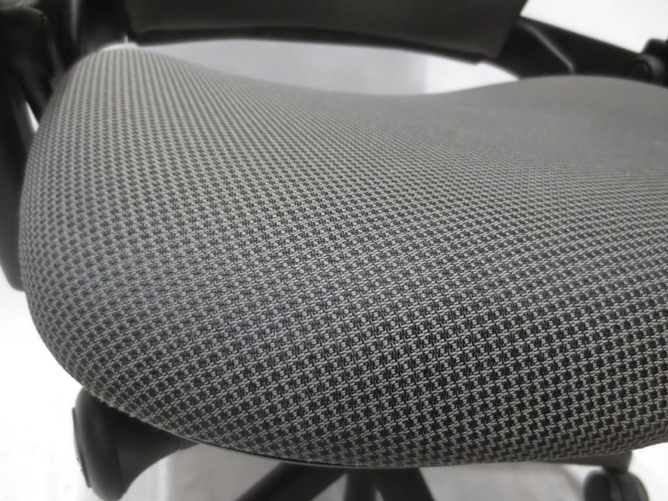 Steelcase Leap V2 Chair in Grey Patterned Fabric