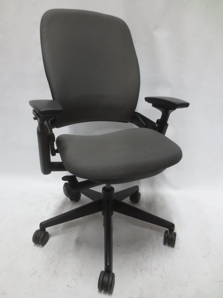 Steelcase Leap V2 Chair in Grey Patterned Fabric