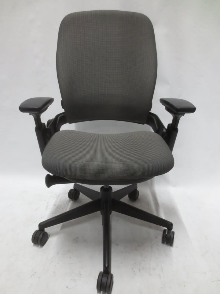 Steelcase Leap V2 Chair in Grey Patterned Fabric