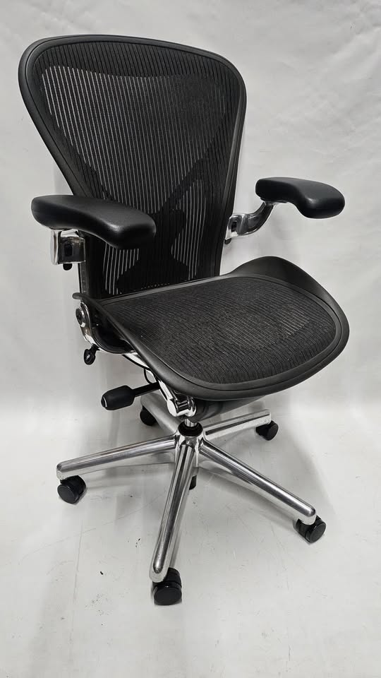Herman Miller Classic Executive Aeron Chair with Polished Aluminum Frame, Size B, PostureFit