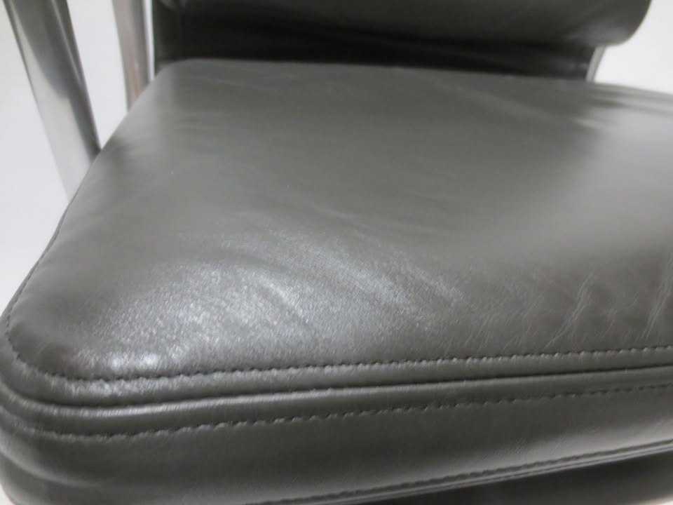 Herman Miller Eames Executive Soft Pad Chair in Metallic Grey Leather, EA437