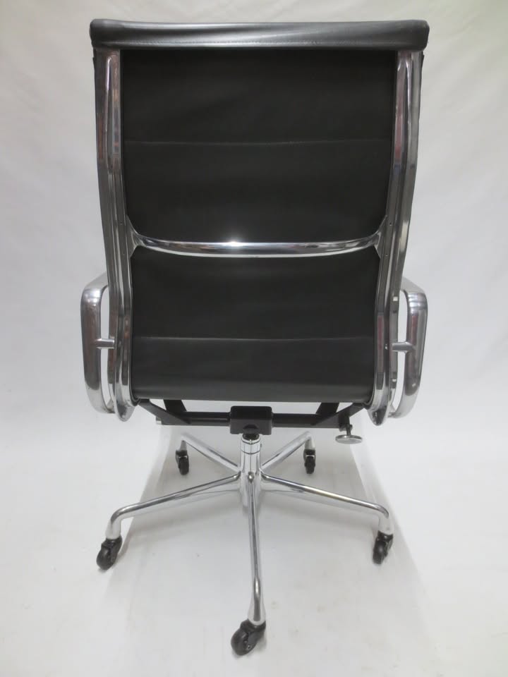 Herman Miller Eames Executive Soft Pad Chair in Metallic Grey Leather, EA437
