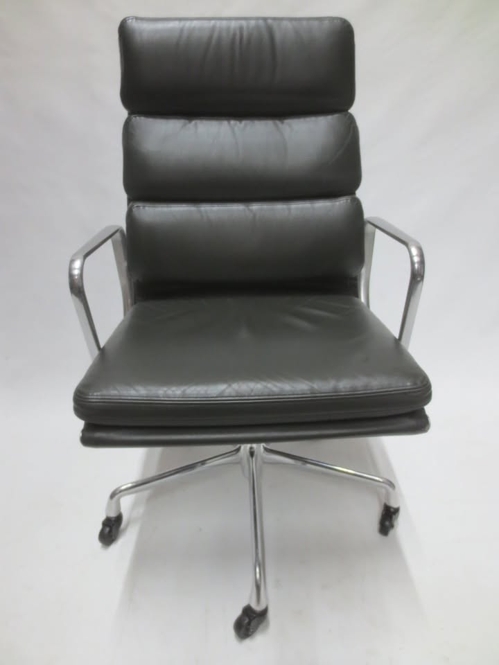 Herman Miller Eames Executive Soft Pad Chair in Metallic Grey Leather, EA437