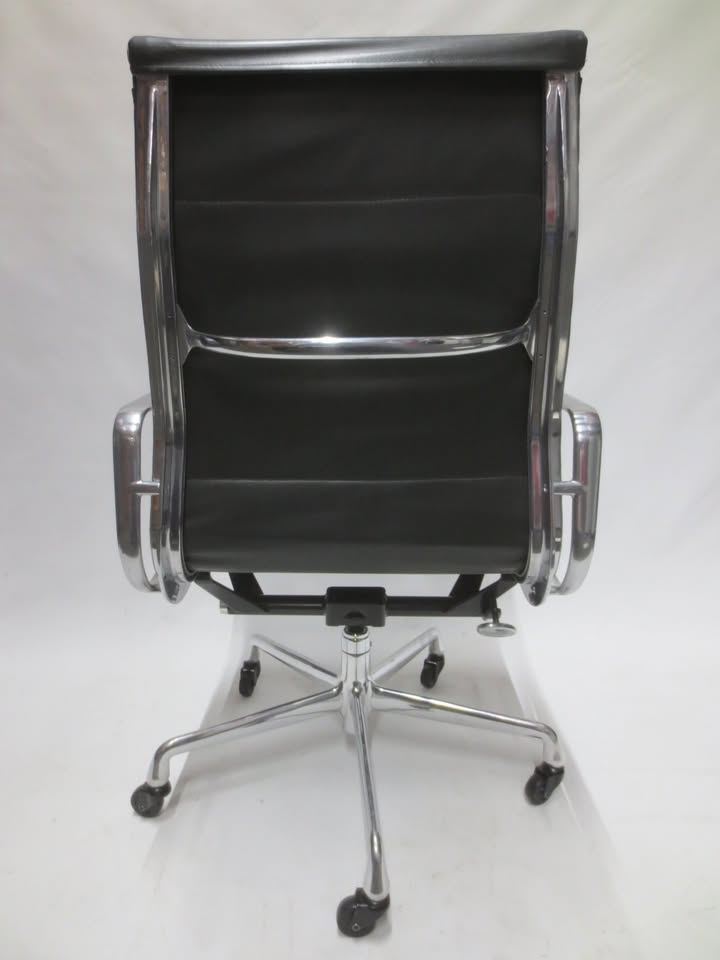 Herman Miller Eames Executive Soft Pad Chair in Metallic Grey Leather, EA437