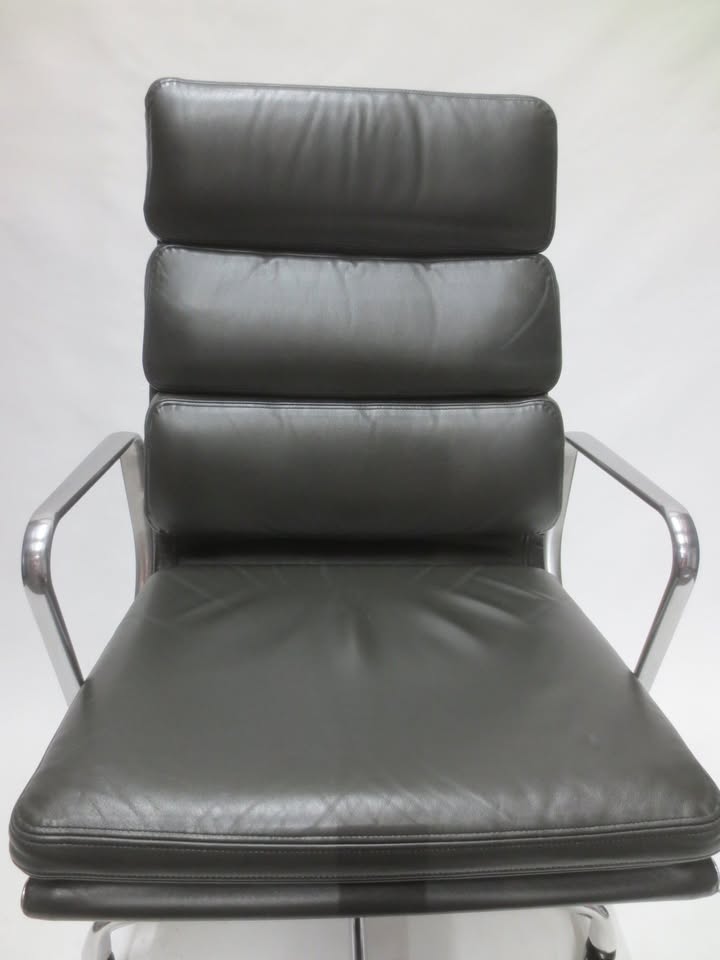 Herman Miller Eames Executive Soft Pad Chair in Metallic Grey Leather, EA437