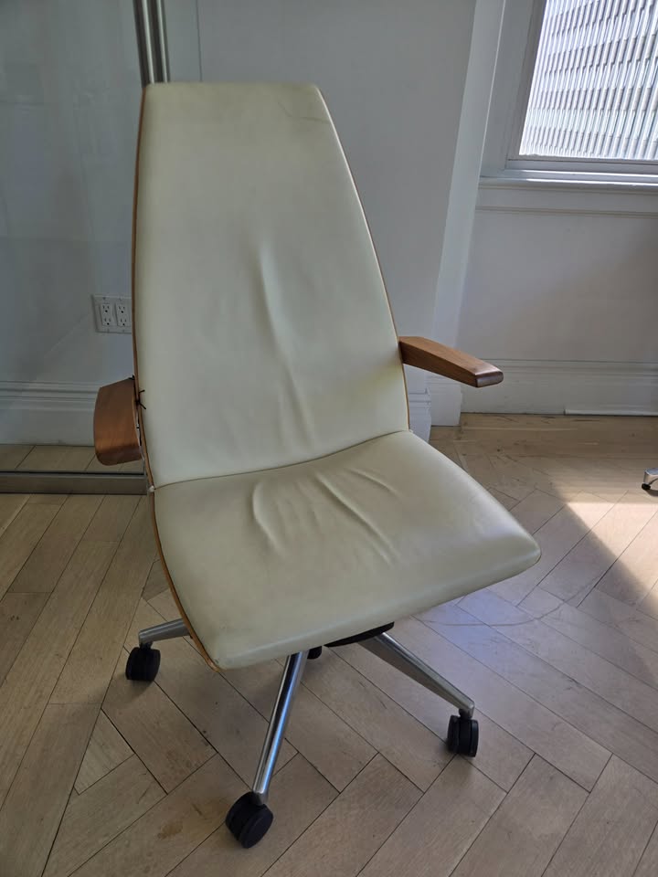Geiger Clamshell High Back Executive Chair in White