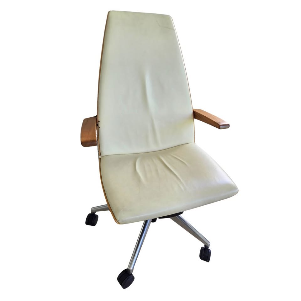 Geiger Clamshell High Back Executive Chair in White