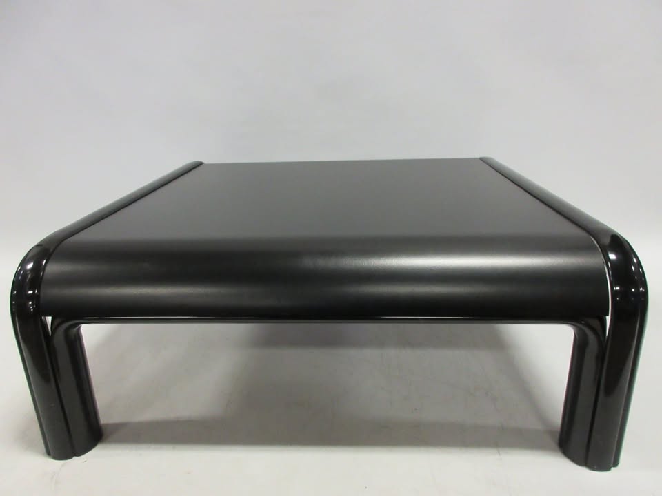 Knoll Gae Aulenti Coffee Table