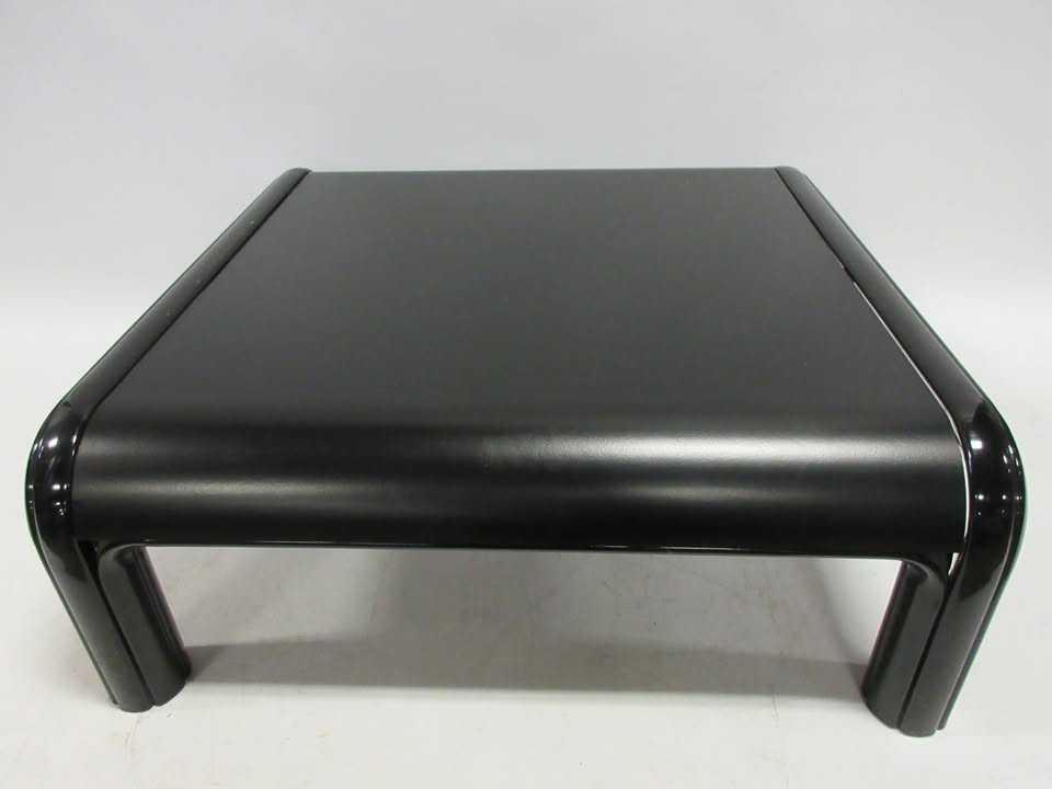Knoll Gae Aulenti Coffee Table