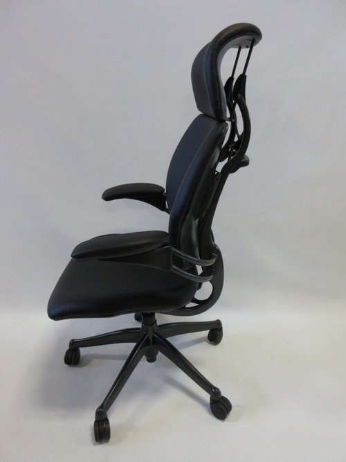 Humanscale Freedom Chair with Headrest in Eco-Leather - Bygone Icons