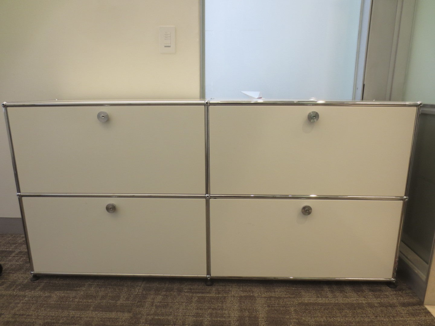 USM Haller Cabinet / Console 2x2 with 4 Drawers in White