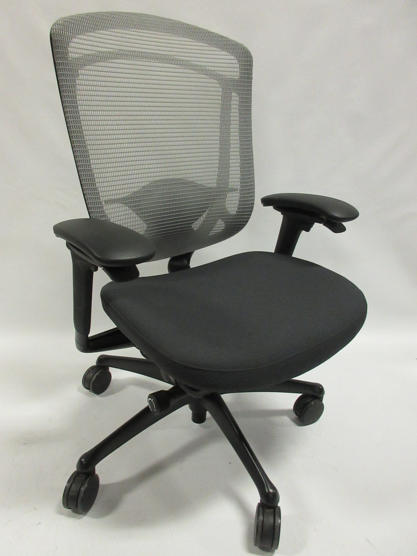 Teknion Nuova Contessa Ergonomic Task Chair