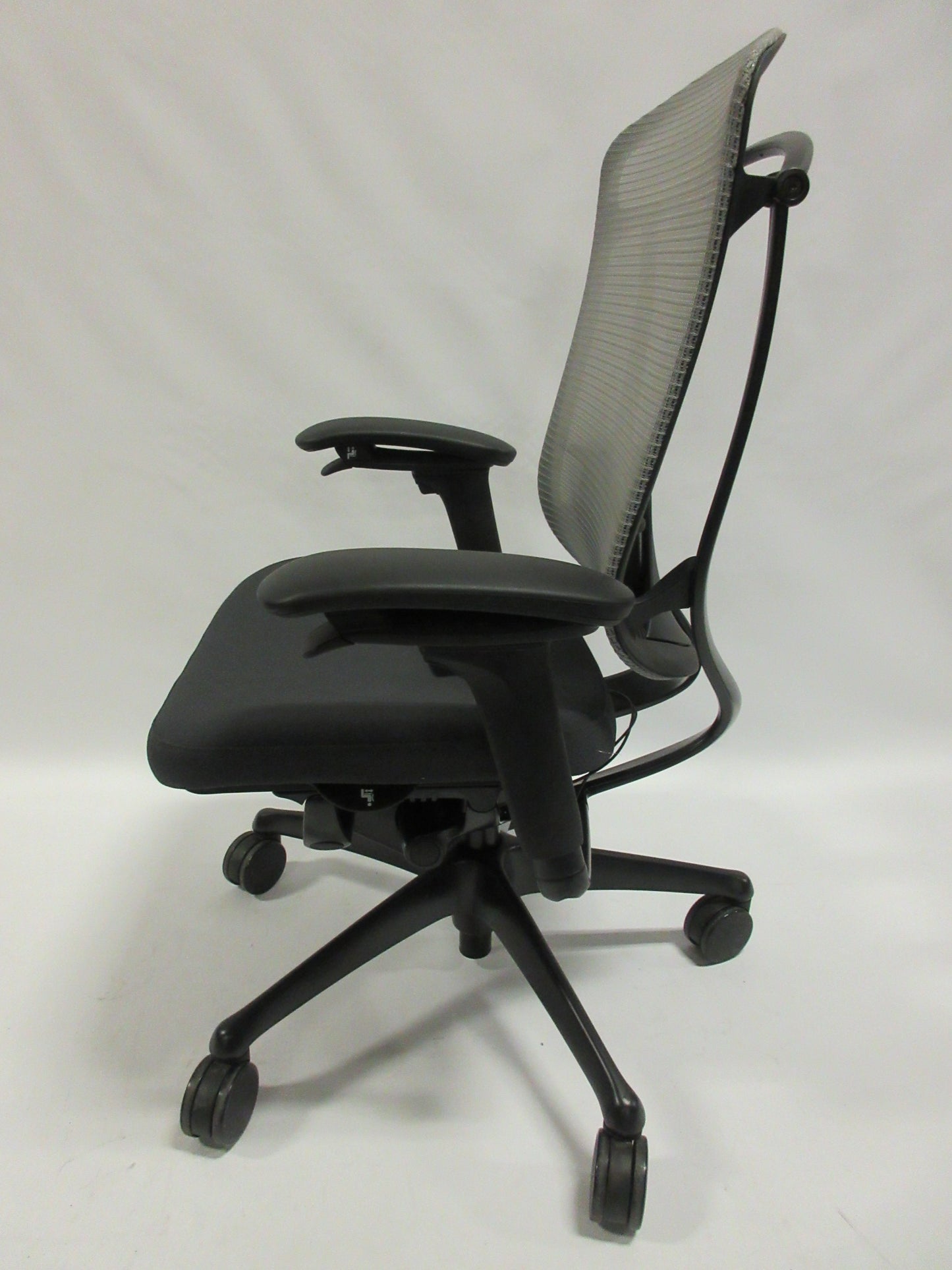 Teknion Nuova Contessa Ergonomic Task Chair