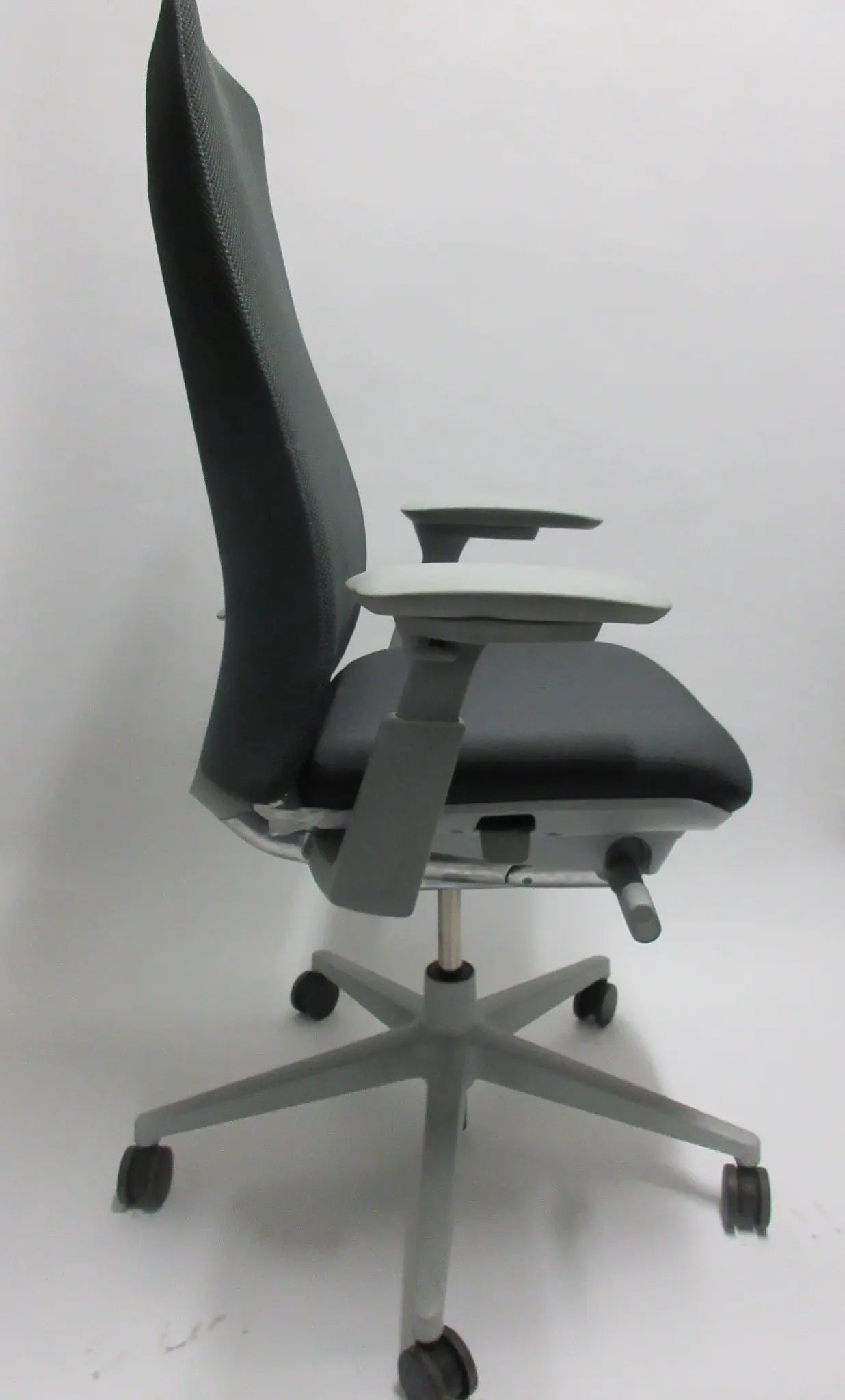 Haworth Fern Executive Office Chair in Grey - Bygone Icons