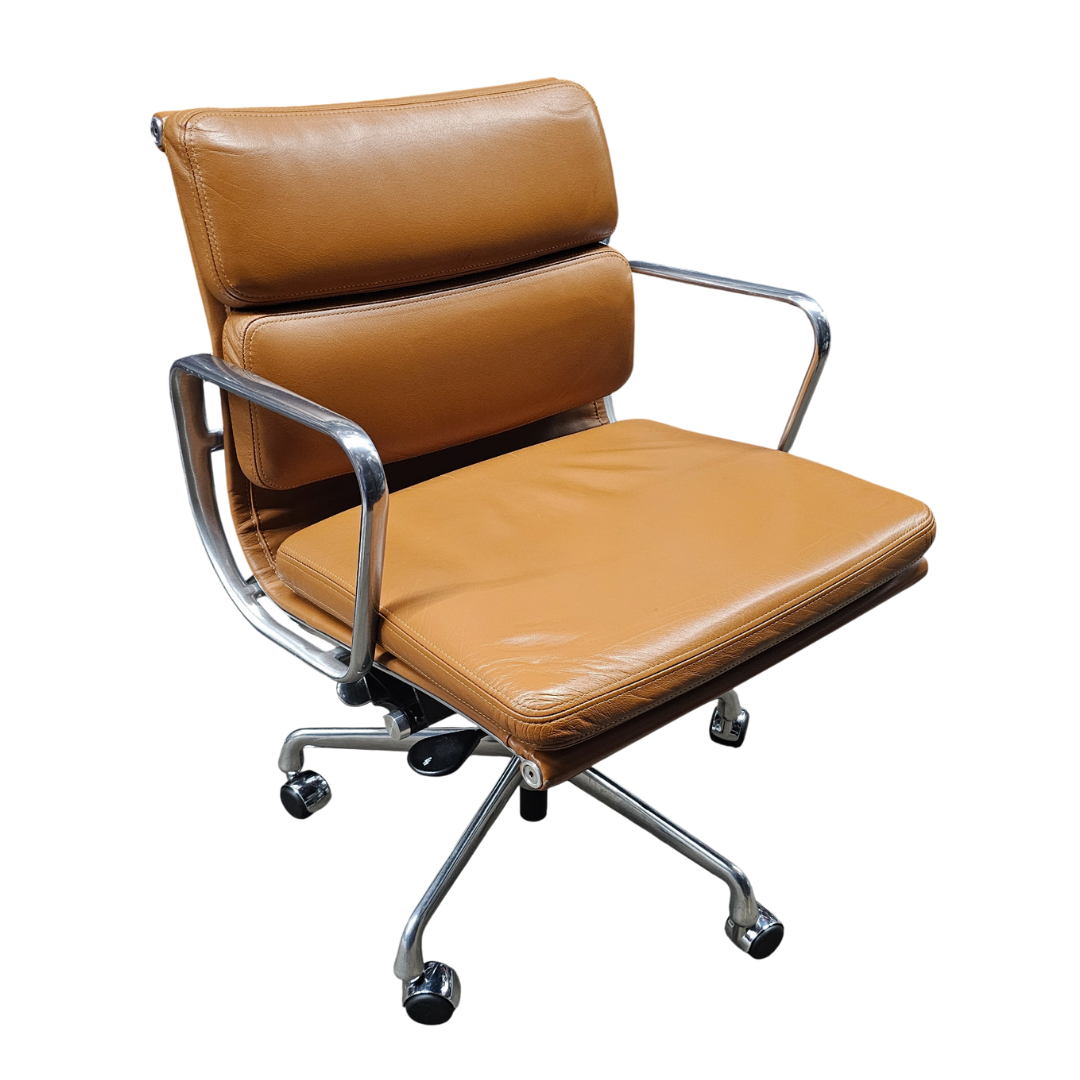Herman Miller Eames Soft Pad Management Chair in Camel Brown Leather with Pneumatic Lift, EA435