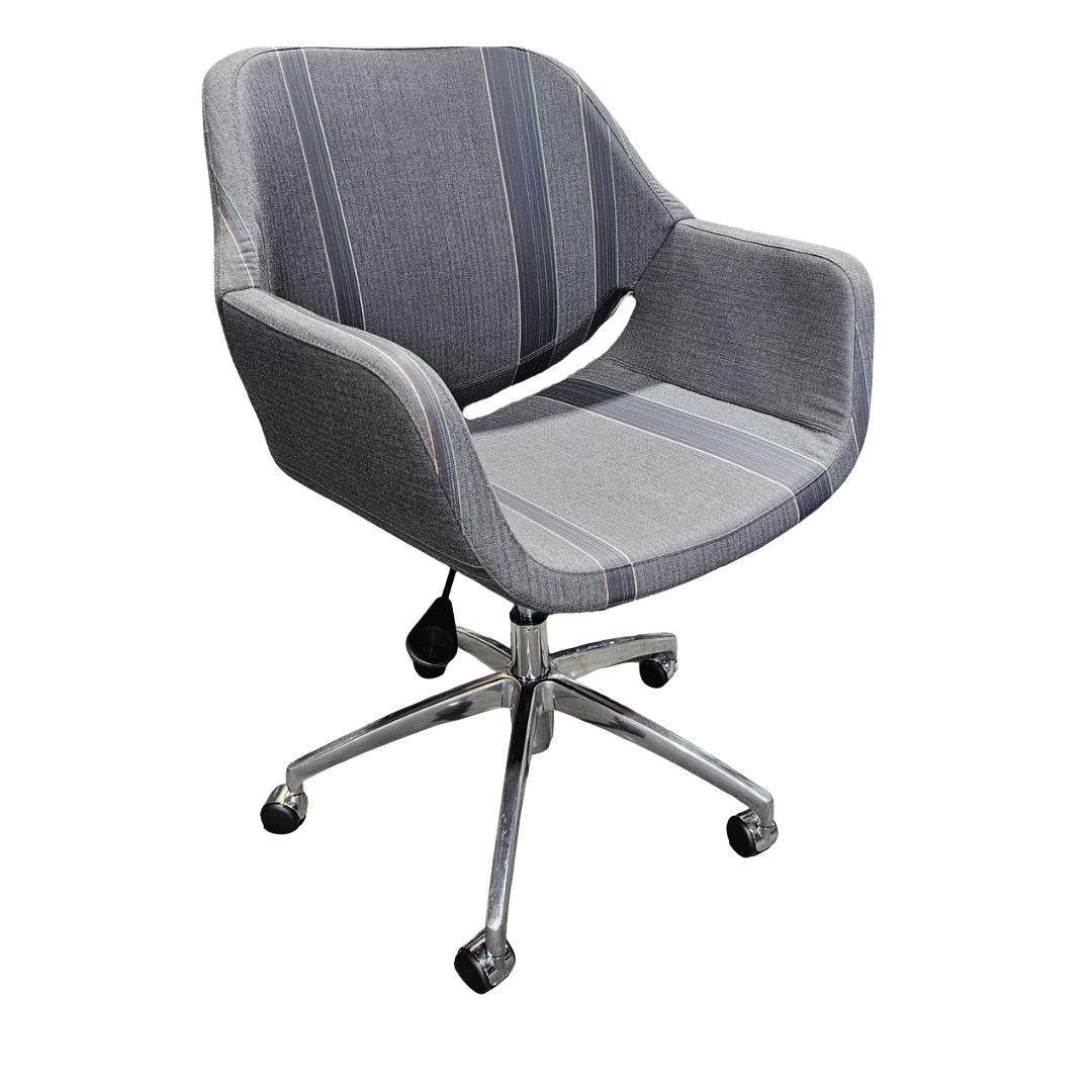 Artifort Gap Chair in Grey Patterned Fabric