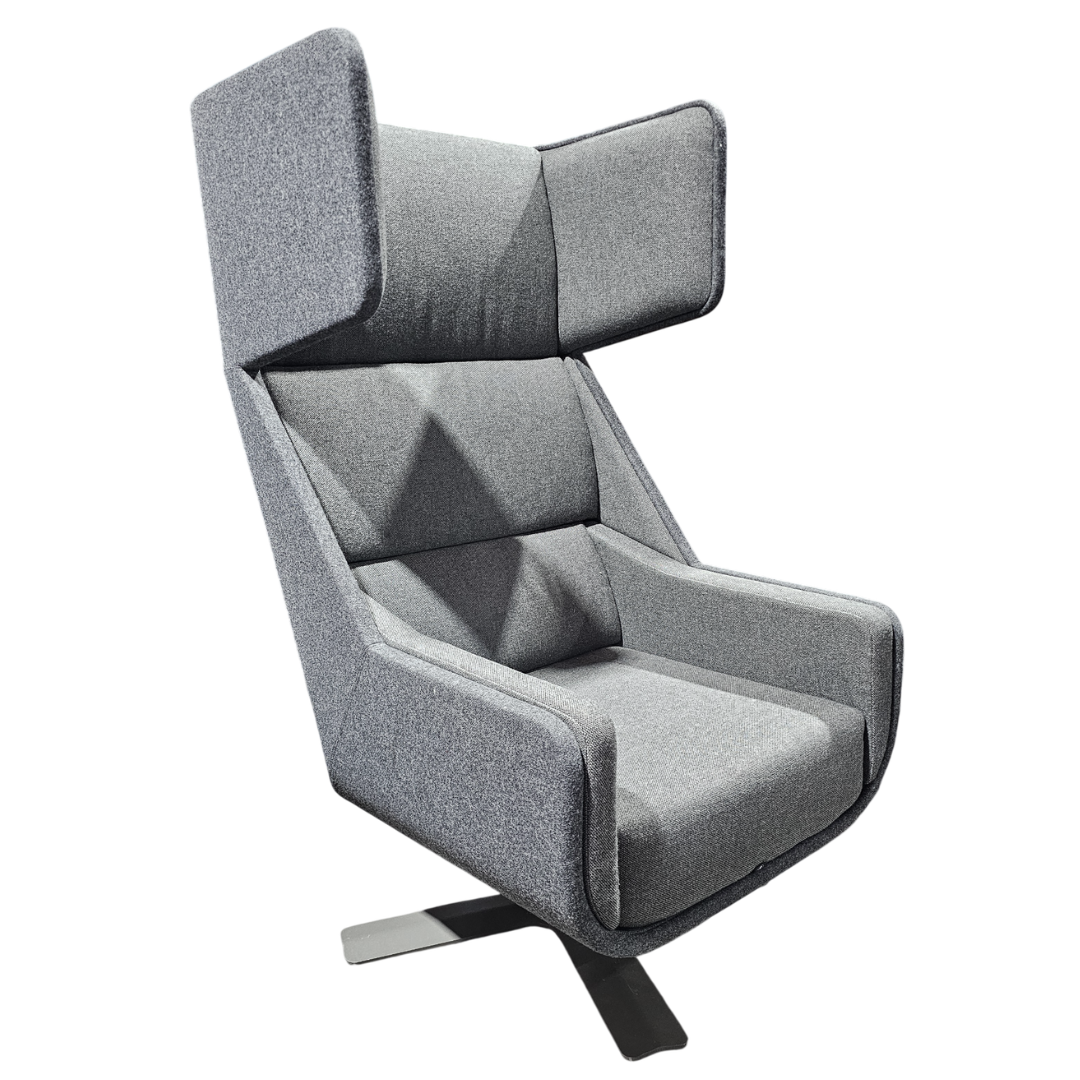BuzziSpace BuzziMe Lounge Chair in Grey in Dark Grey with Light Grey Interior