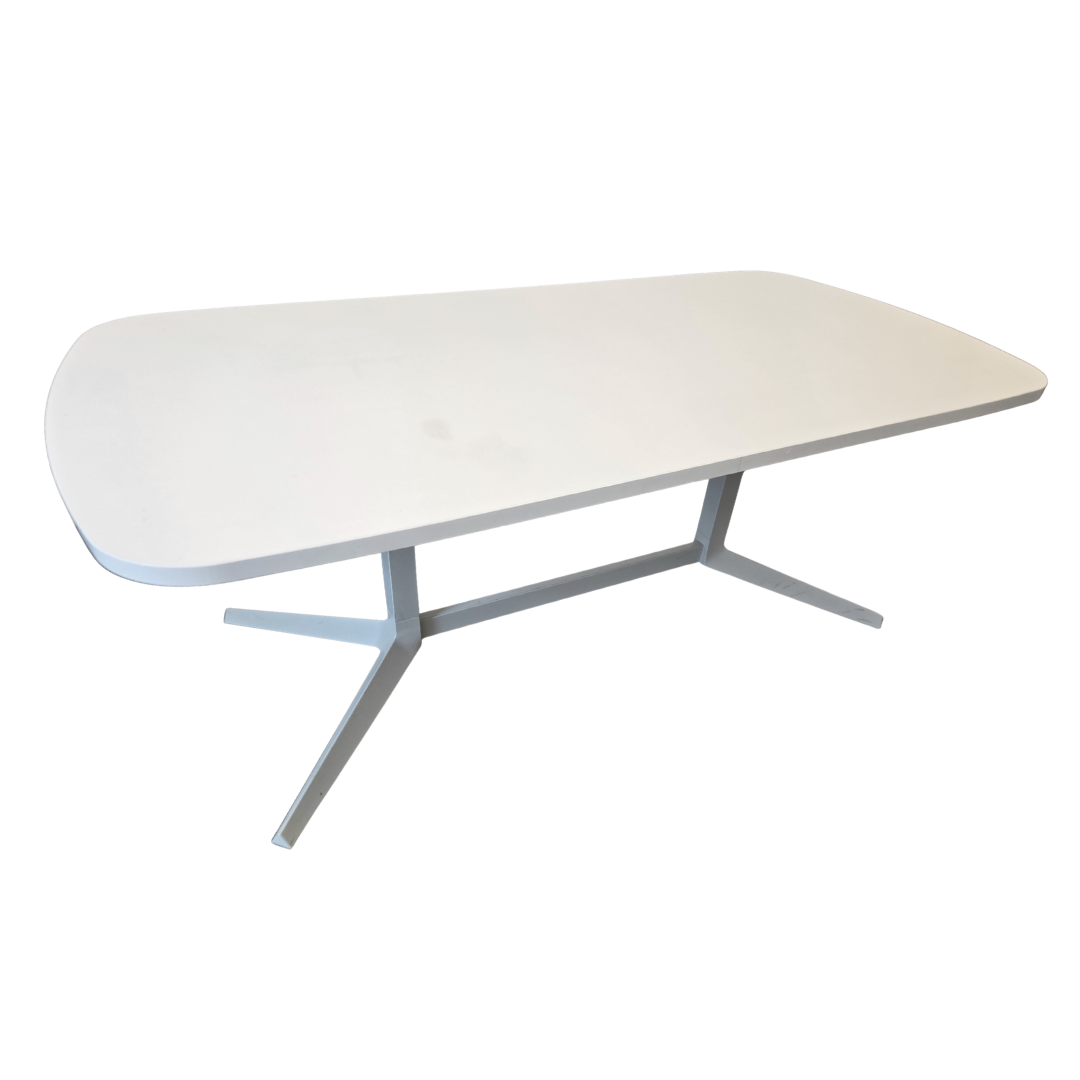 Knoll Dividends Skyline 72x30-in Dining / Conference Table in White