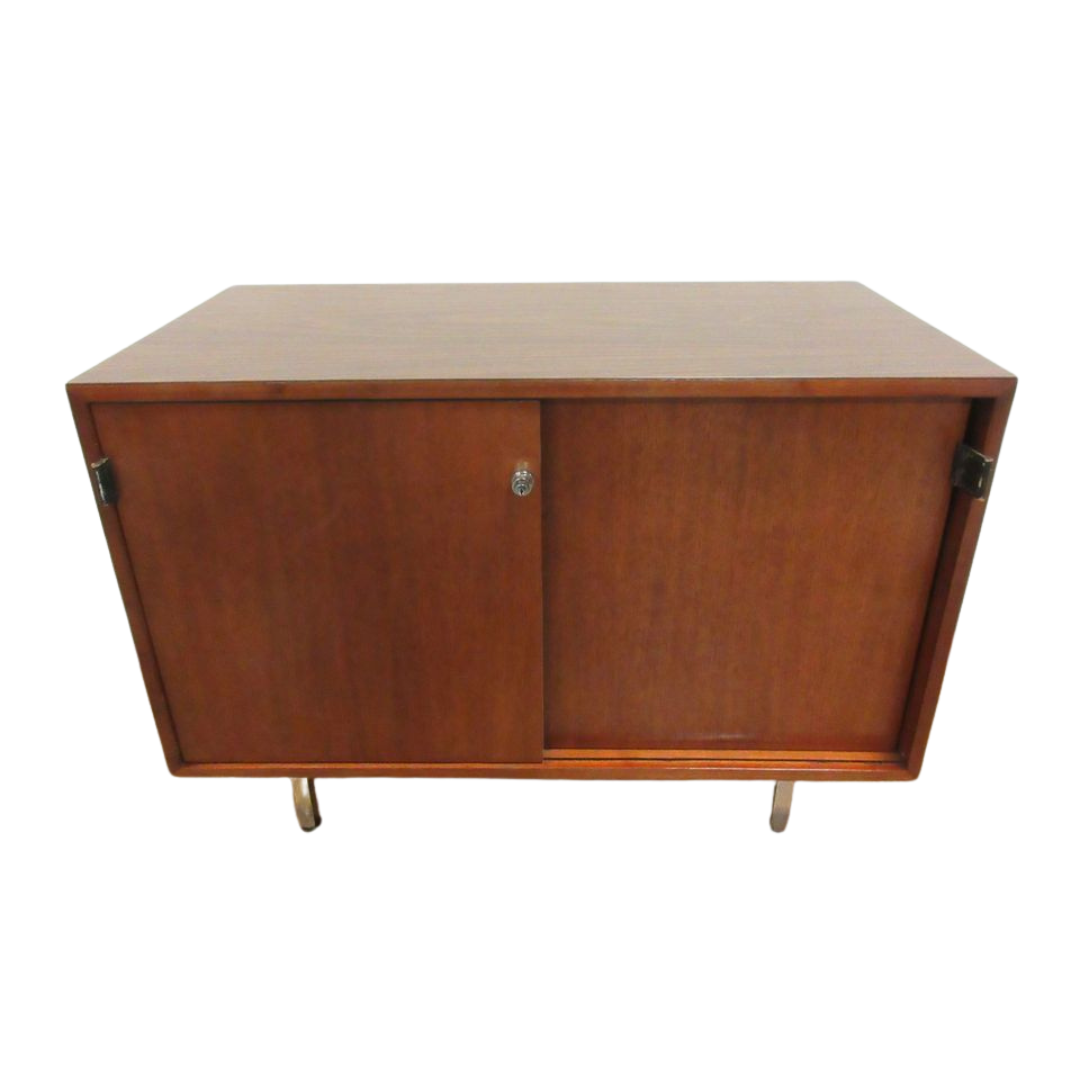 Florence Knoll Console Credenza, 3', in Walnut (Original) - Bygone Icons