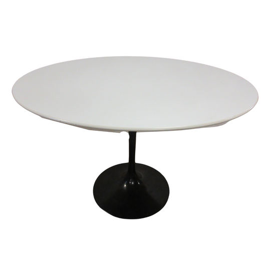 Knoll Saarinen Round Dining Table, 42-in, in White with Black Base - Bygone Icons